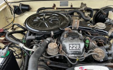Toyota-4Runner-1984-SUV-32