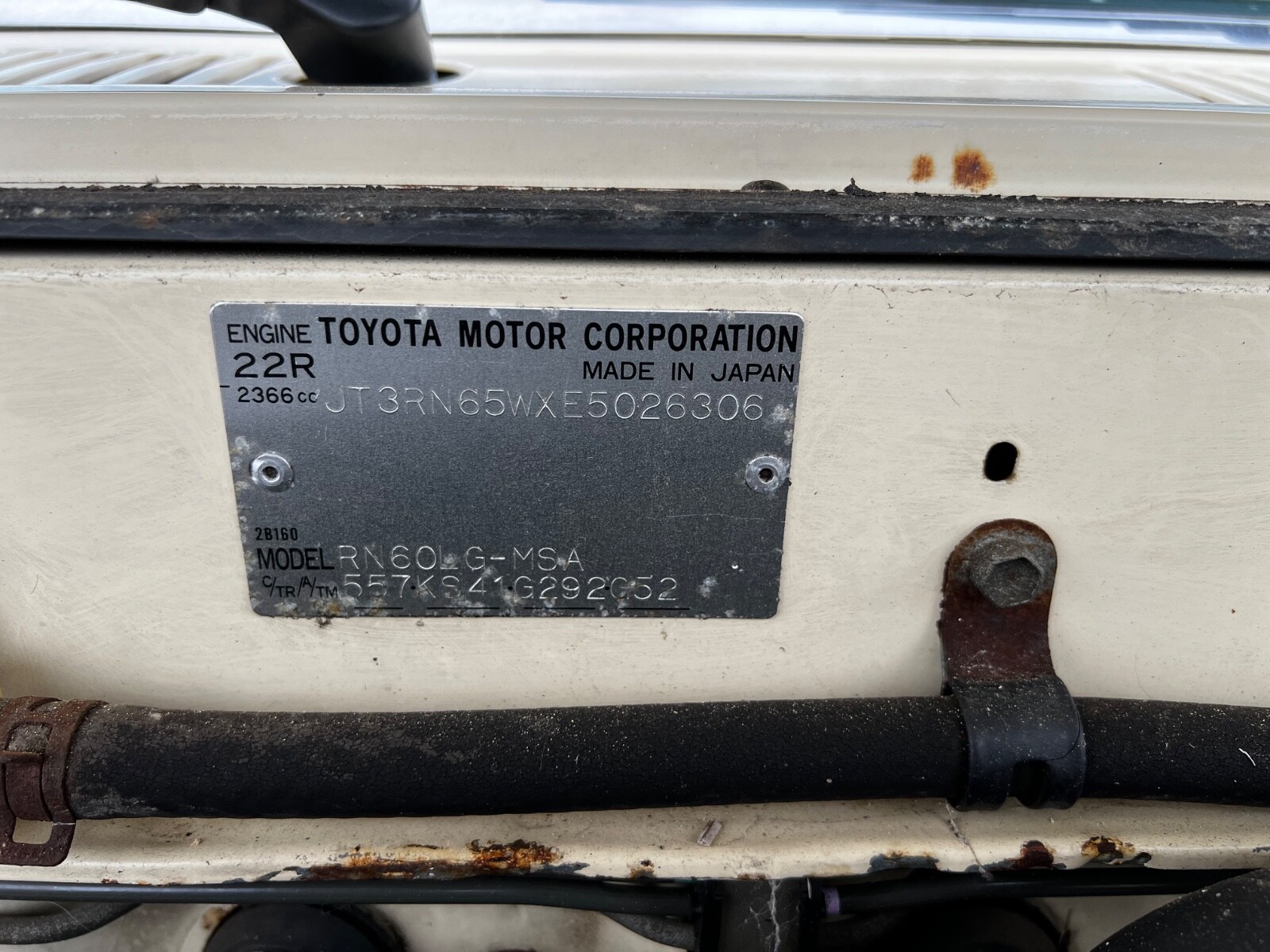 Toyota-4Runner-1984-SUV-34