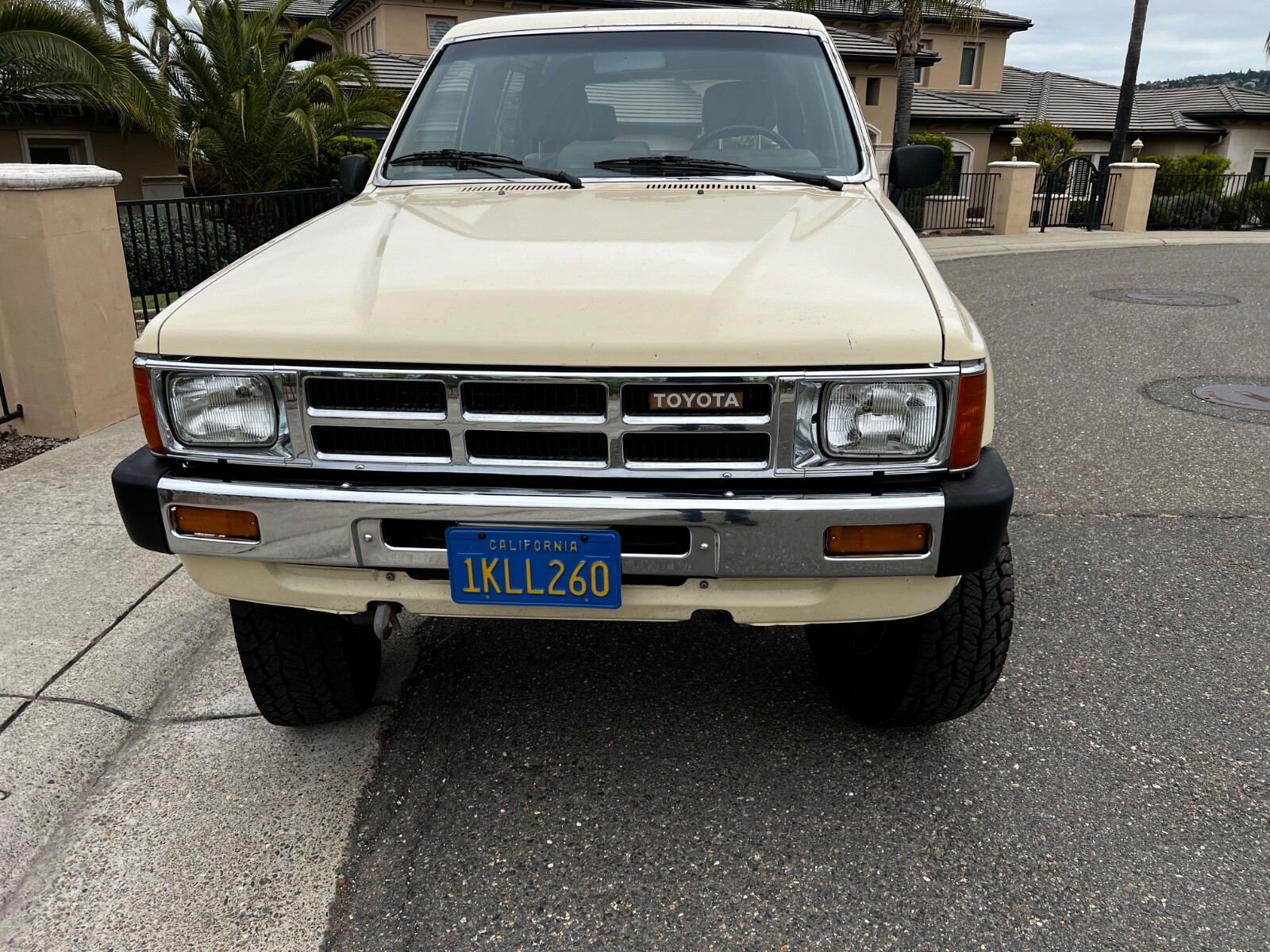 Toyota-4Runner-1984-SUV-6