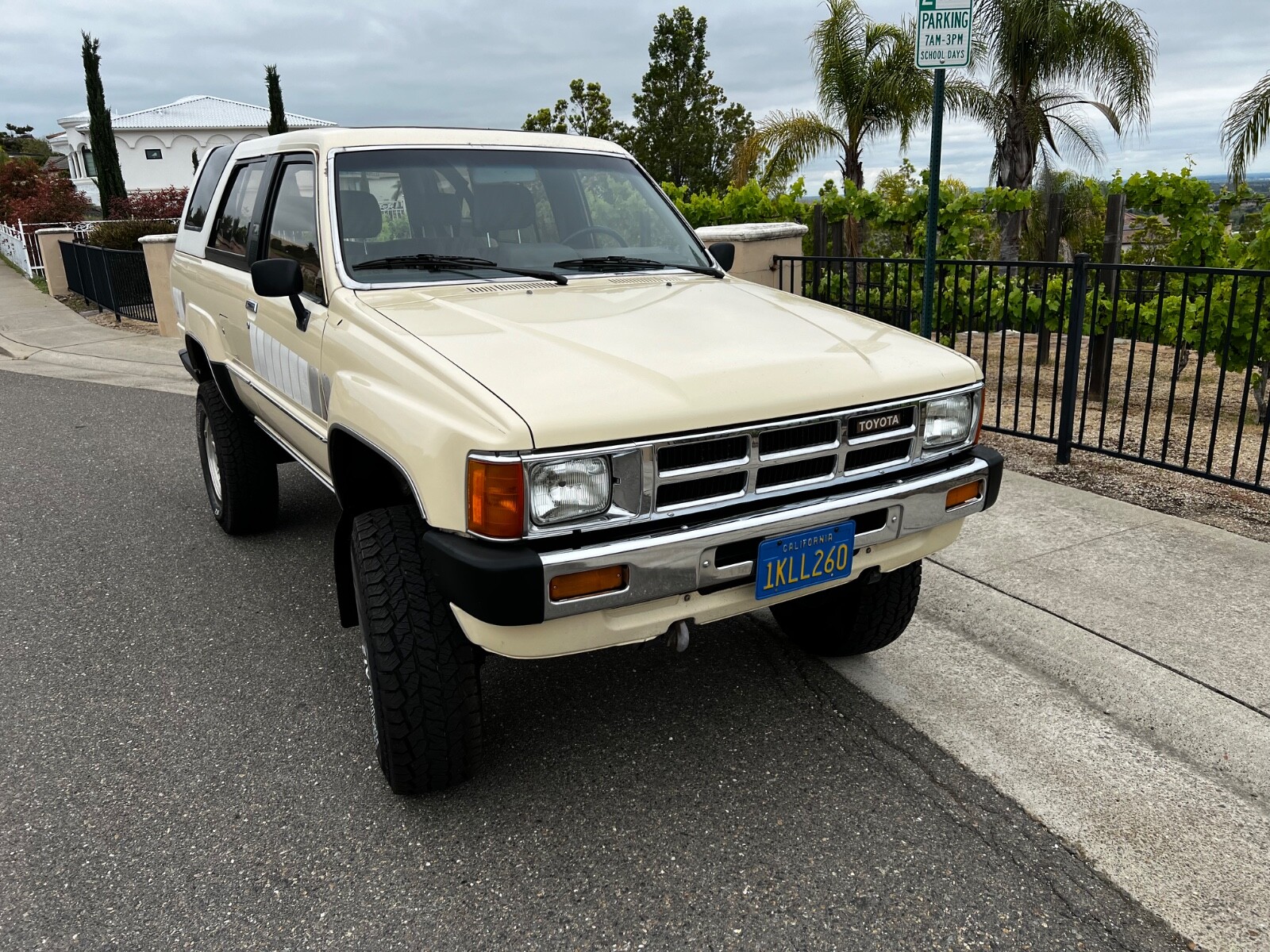 Toyota-4Runner-1984-SUV-7