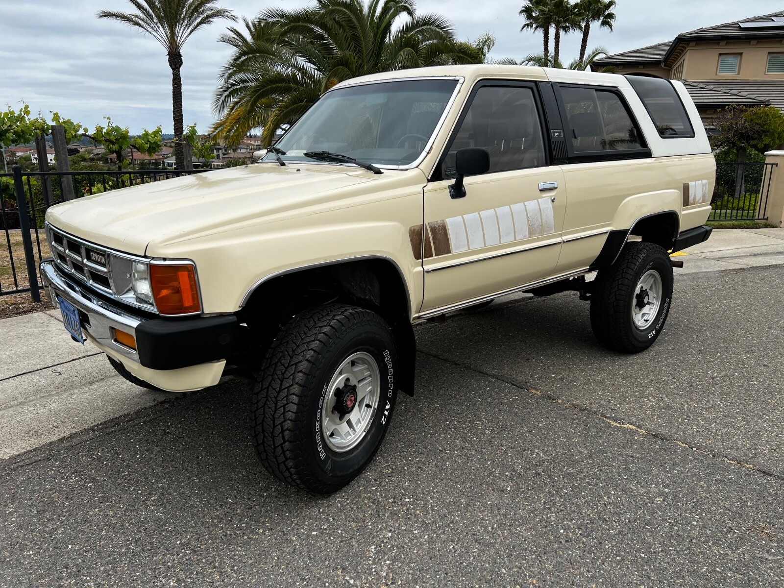 Toyota-4Runner-1984-SUV