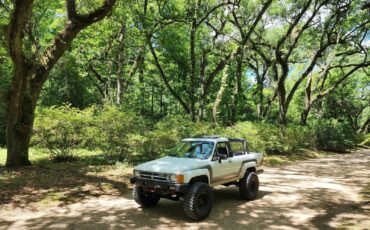 Toyota-4Runner-1987-SUV-2