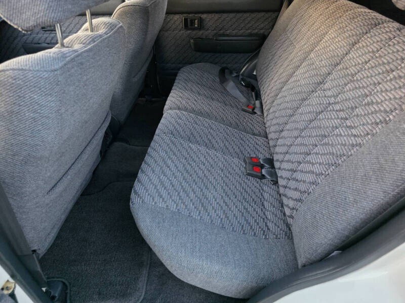 Toyota-4Runner-1995-SUV-10