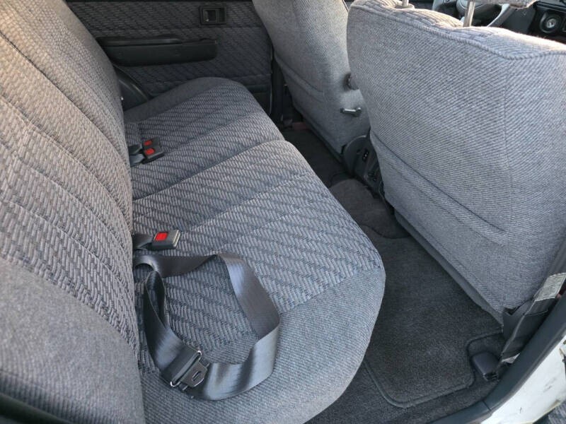 Toyota-4Runner-1995-SUV-12