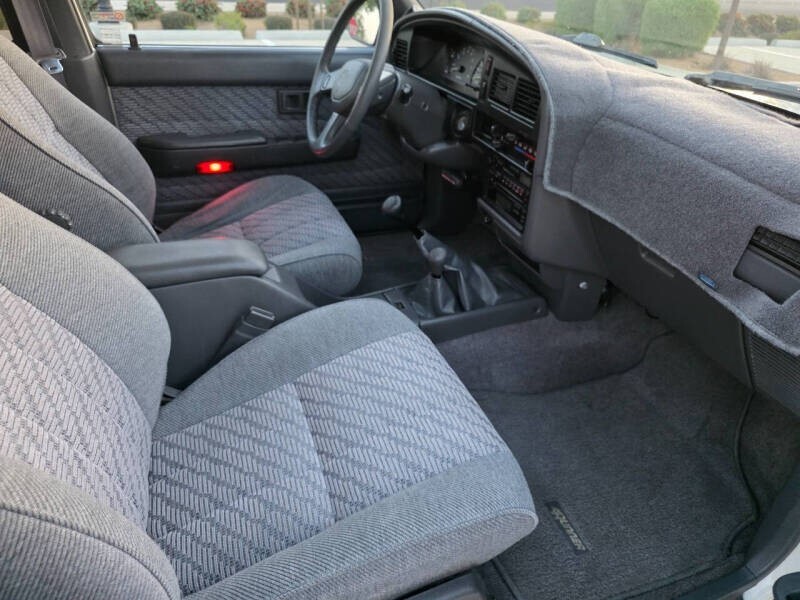 Toyota-4Runner-1995-SUV-13