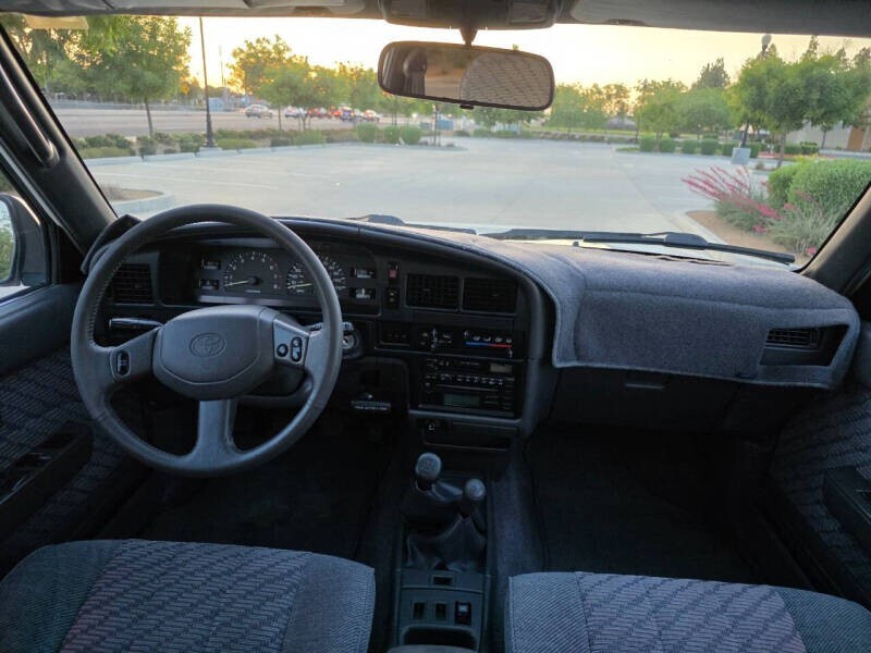 Toyota-4Runner-1995-SUV-14