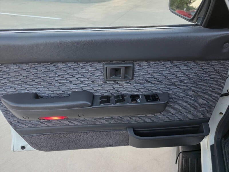 Toyota-4Runner-1995-SUV-15