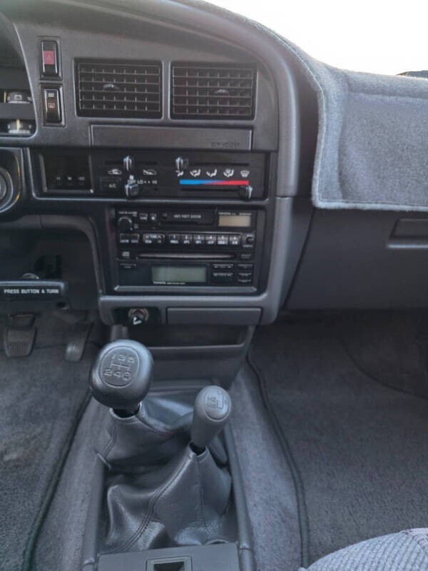 Toyota-4Runner-1995-SUV-17