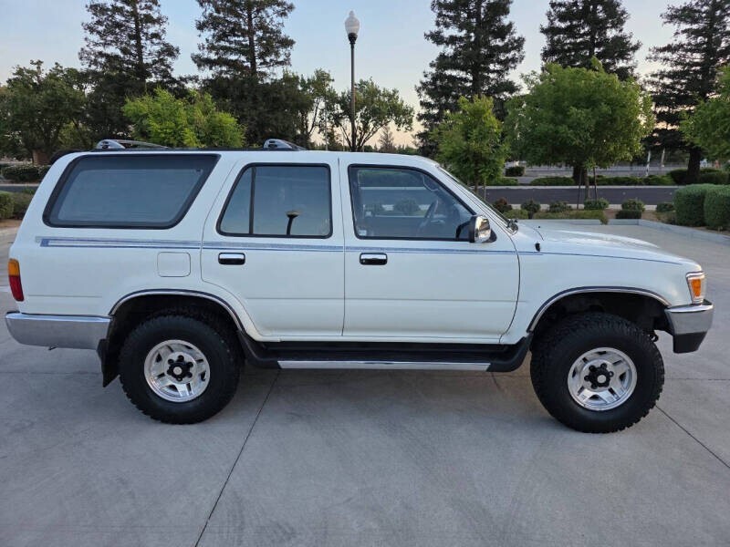 Toyota-4Runner-1995-SUV-8