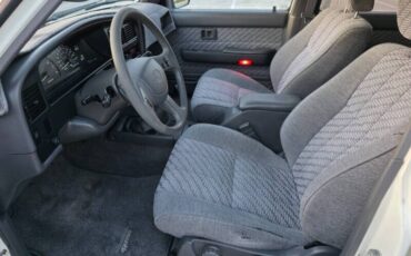 Toyota-4Runner-1995-SUV-9