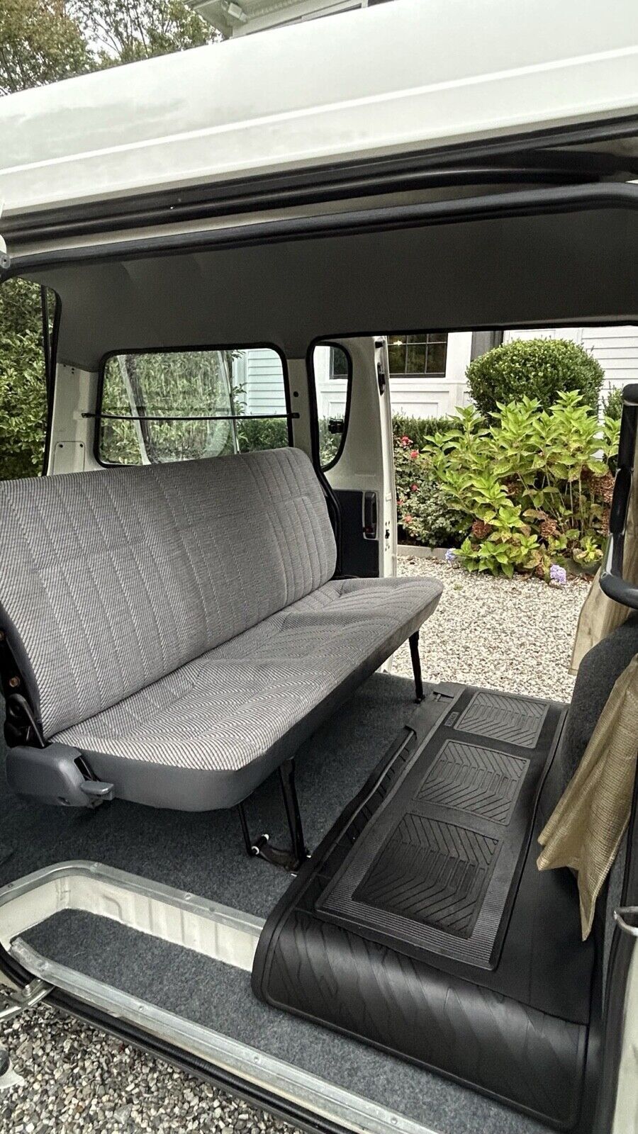 Toyota-Avalon-1995-Standard-Passenger-Van-15