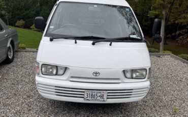 Toyota-Avalon-1995-Standard-Passenger-Van-3