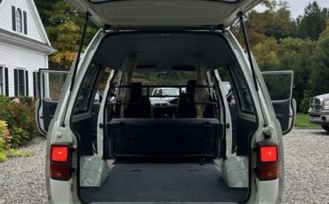 Toyota-Avalon-1995-Standard-Passenger-Van-4