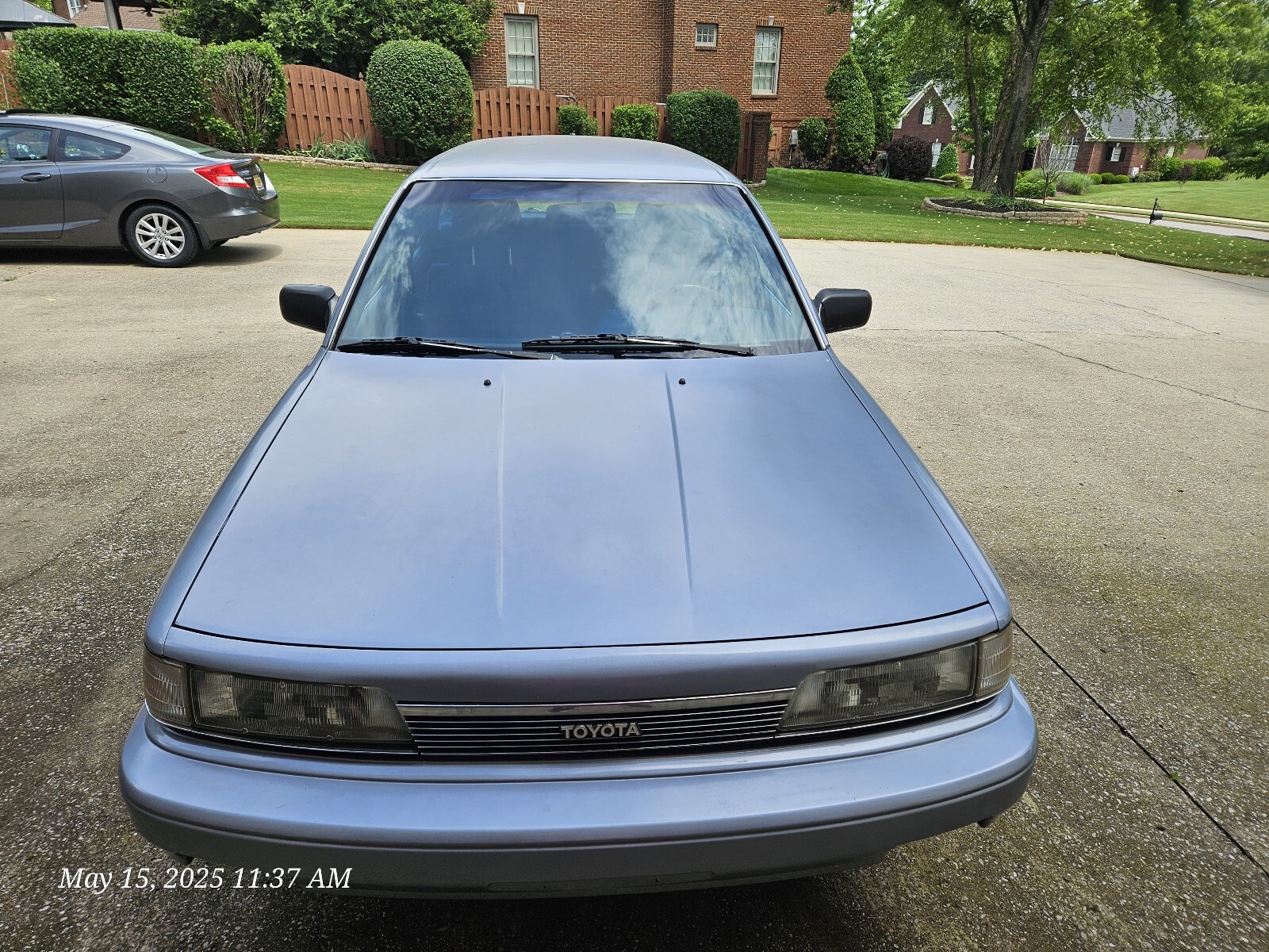 Toyota-Camry-1987-1