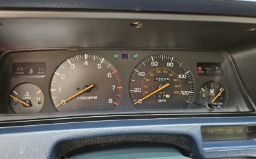 Toyota-Camry-1987-3