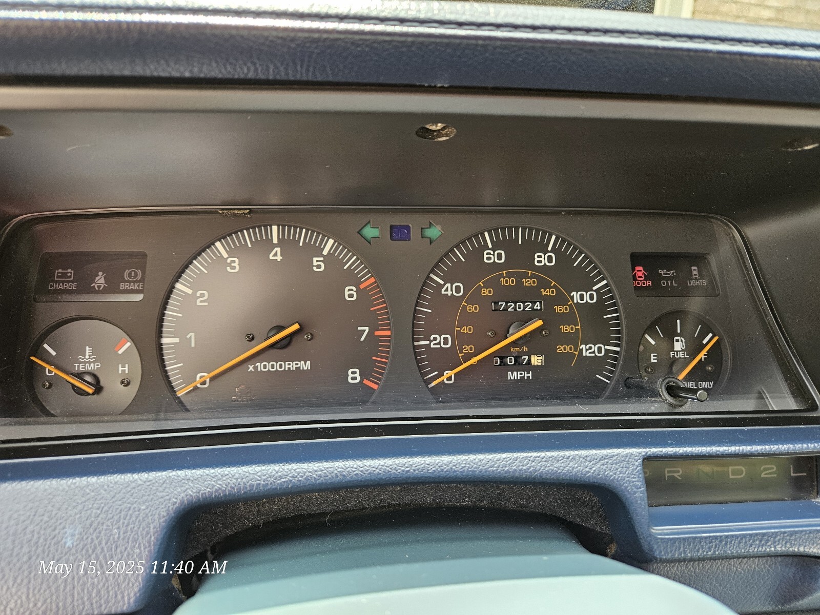 Toyota-Camry-1987-3