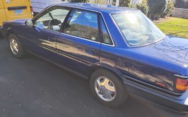 Toyota-Camry-1991-Sedan-4