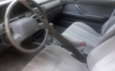 Toyota-Camry-1991-Sedan-5