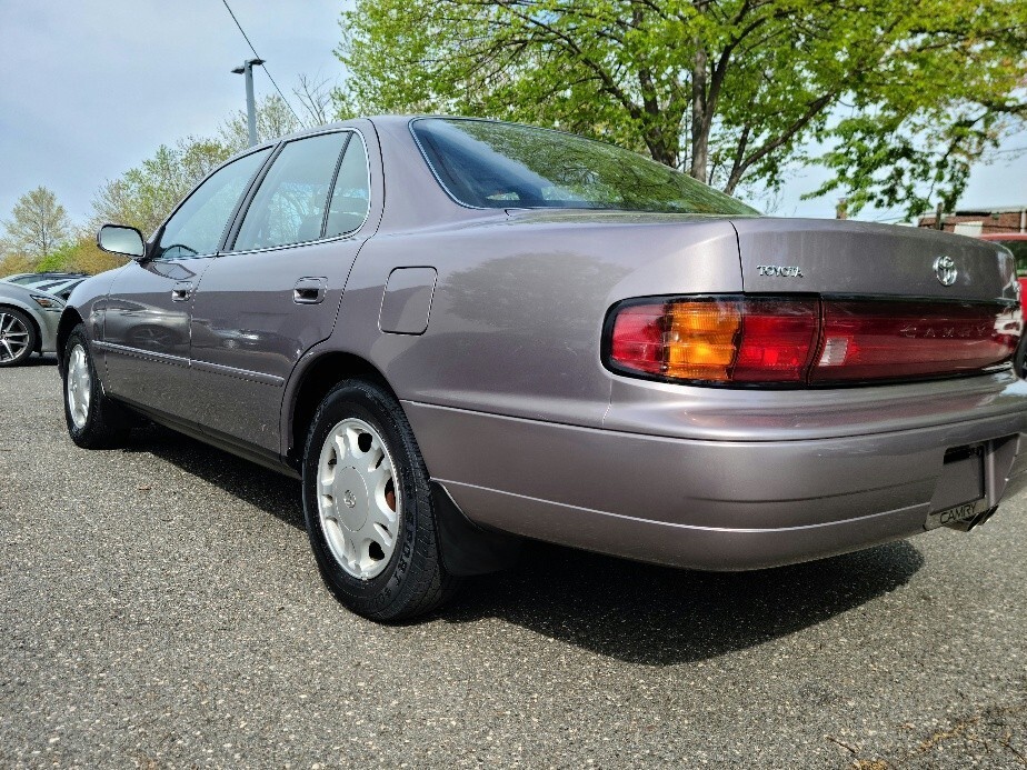 Toyota-Camry-1994-Sedan-3