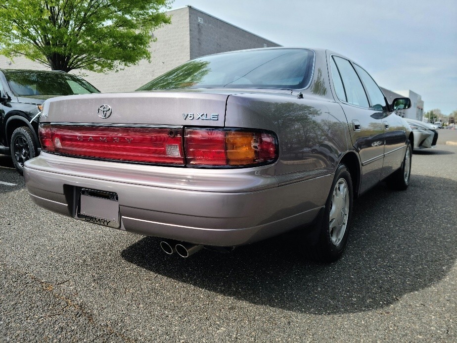 Toyota-Camry-1994-Sedan-5