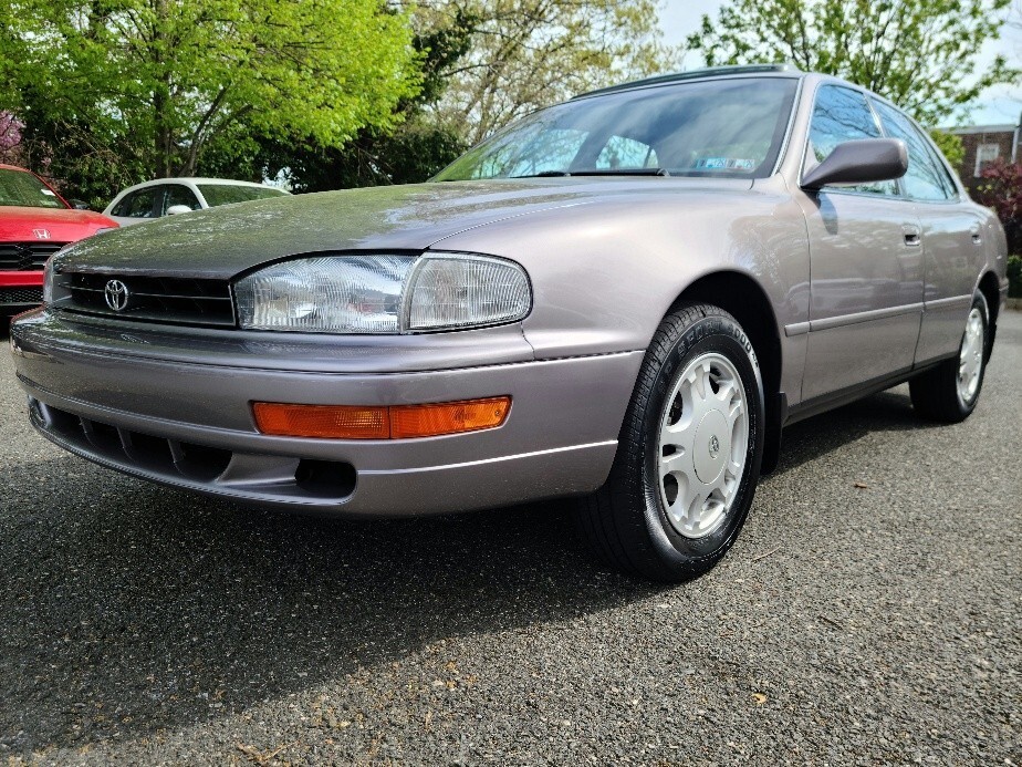 Toyota-Camry-1994-Sedan
