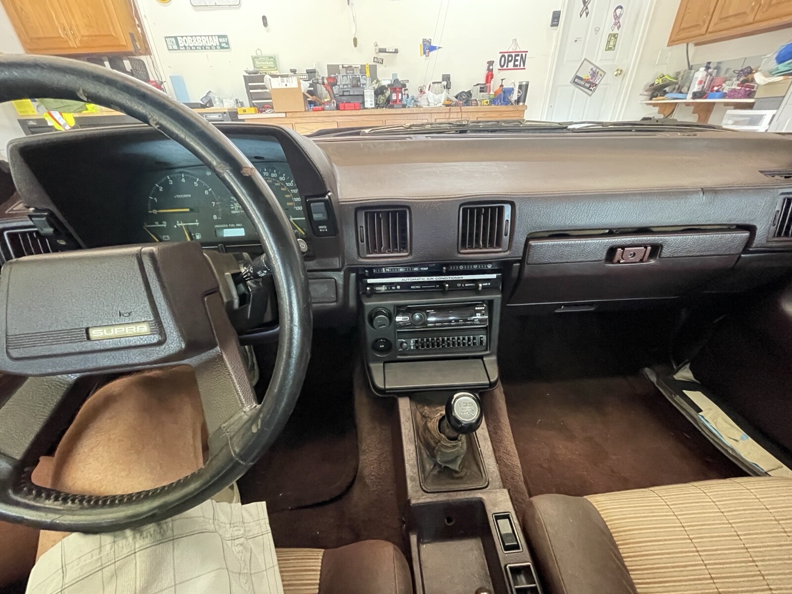 Toyota-Celica-1984-Hatchback-29