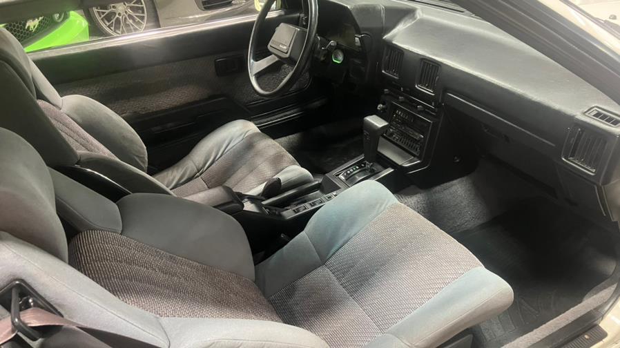 Toyota-Celica-1985-Convertible-12