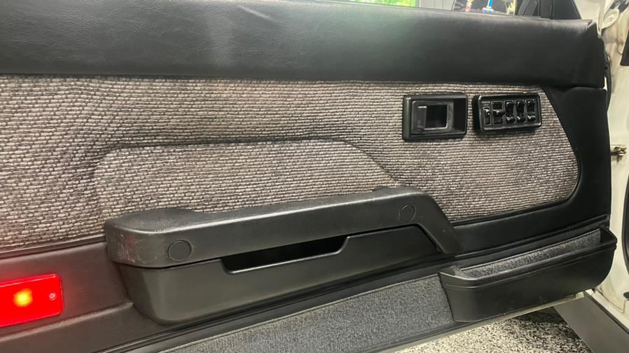 Toyota-Celica-1985-Convertible-14