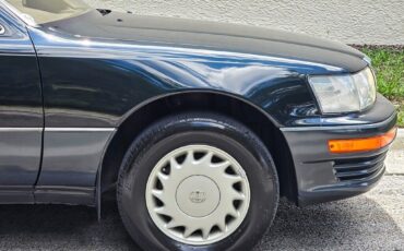Toyota-Celsior-1991-Sedan-12