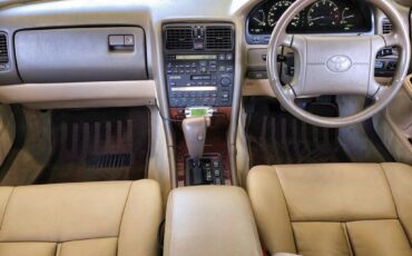 Toyota-Celsior-1991-Sedan-23