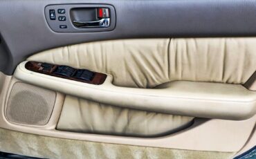 Toyota-Celsior-1991-Sedan-35