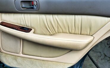 Toyota-Celsior-1991-Sedan-36