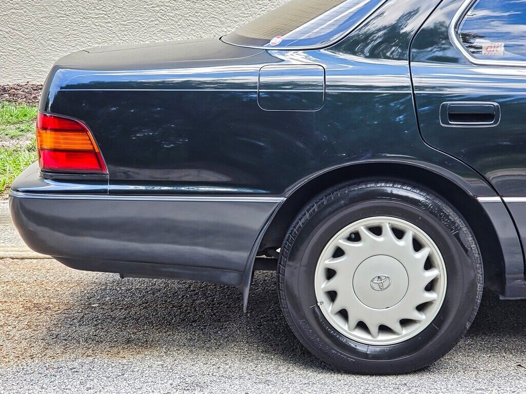 Toyota-Celsior-1991-Sedan-9