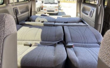Toyota-Estima-1993-VAN-28
