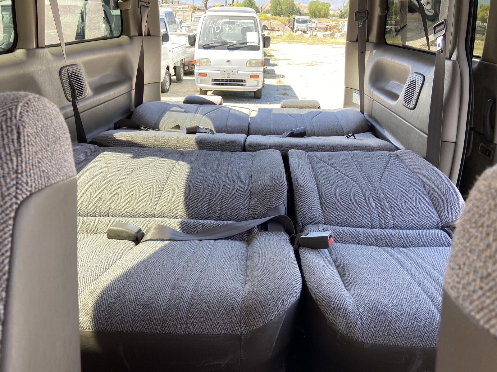 Toyota-Estima-1993-VAN-28