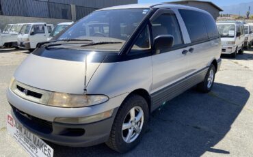 Toyota-Estima-1993-VAN-3