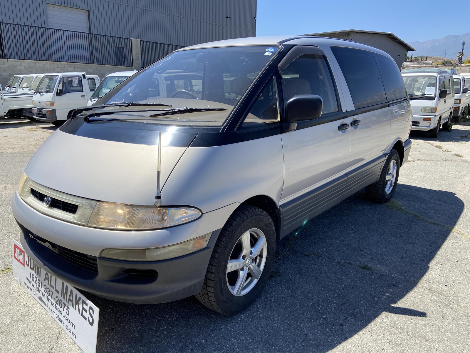 Toyota-Estima-1993-VAN-3