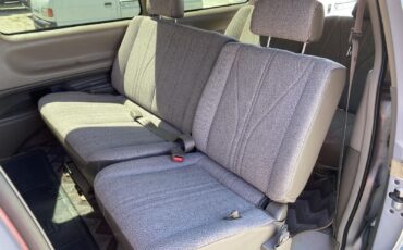 Toyota-Estima-1993-VAN-32
