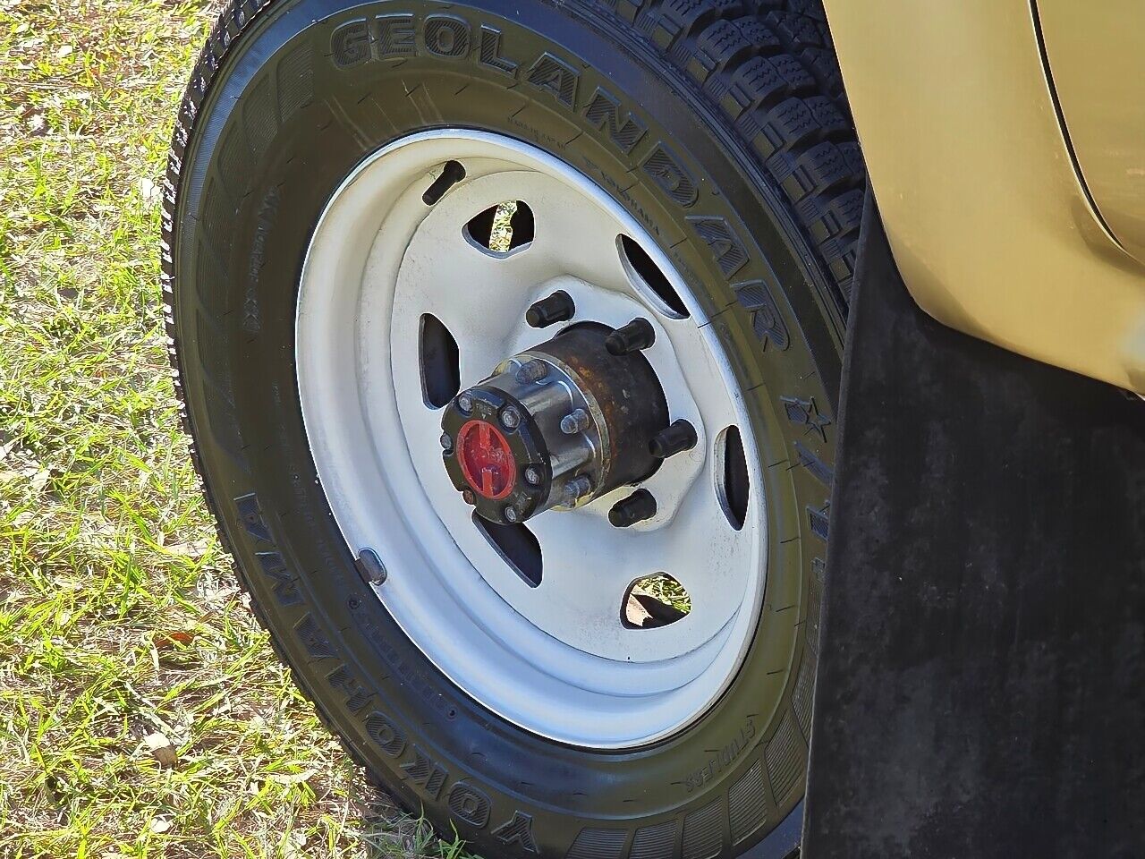 Toyota-HiLux-1990-Camper-16