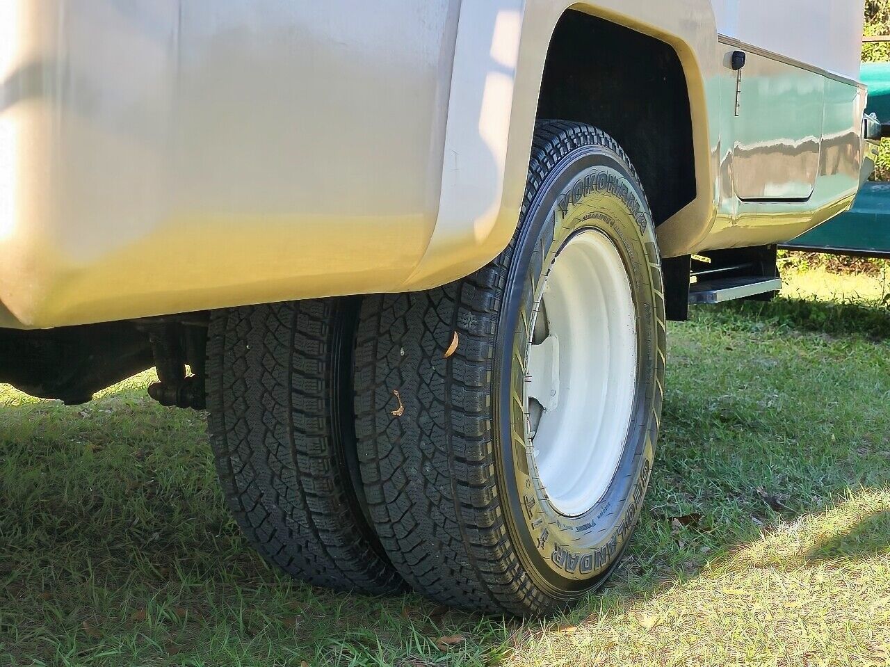 Toyota-HiLux-1990-Camper-17