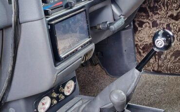 Toyota-HiLux-1990-Camper-25