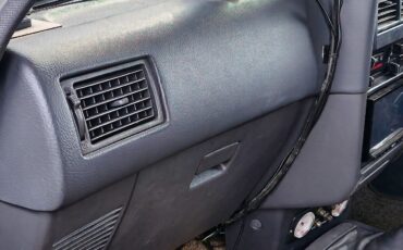 Toyota-HiLux-1990-Camper-28