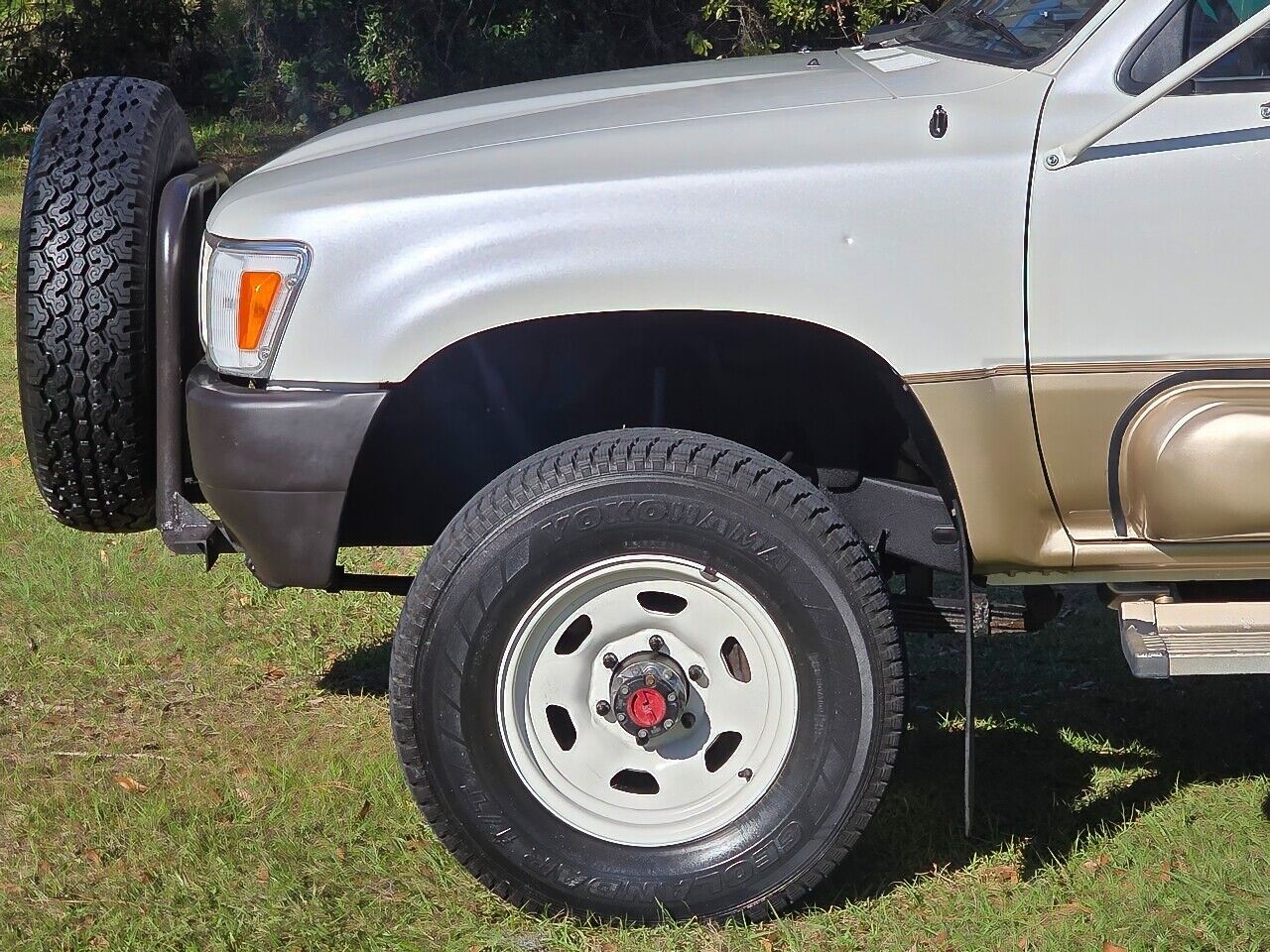 Toyota-HiLux-1990-Camper-9