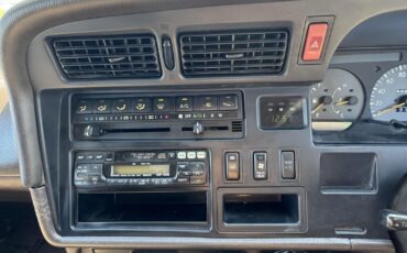 Toyota-Hiace-1995-Minivan-21