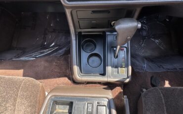 Toyota-Hiace-1995-Minivan-22