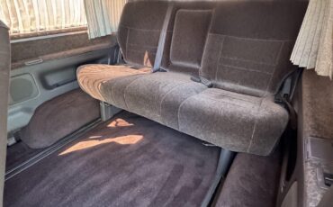 Toyota-Hiace-1995-Minivan-25