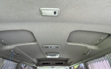 Toyota-Hiace-1995-Minivan-35