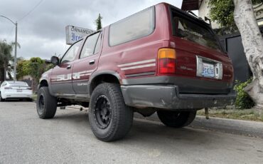 Toyota-Hilux-Surf-1990-1