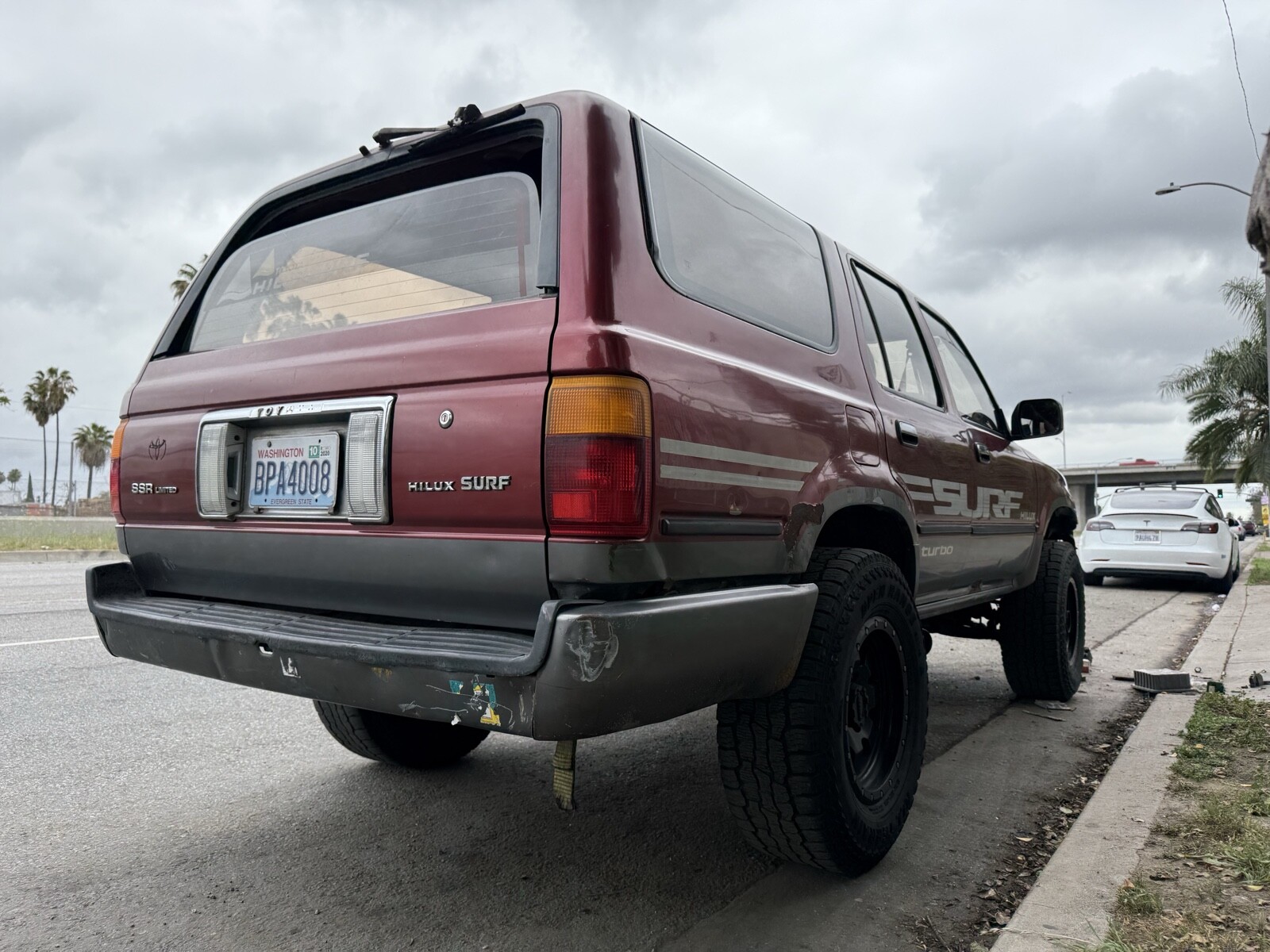 Toyota-Hilux-Surf-1990-2
