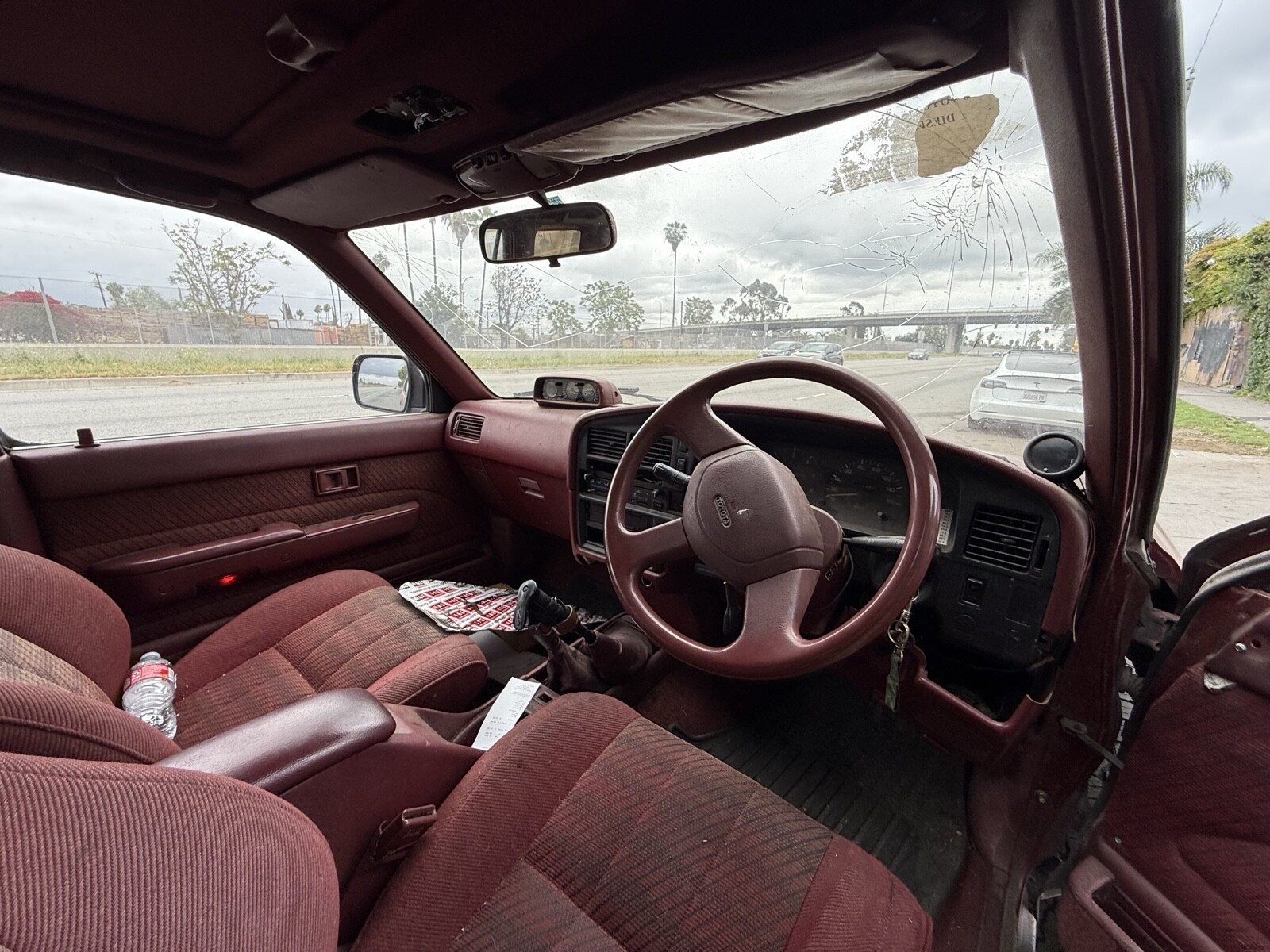Toyota-Hilux-Surf-1990-4